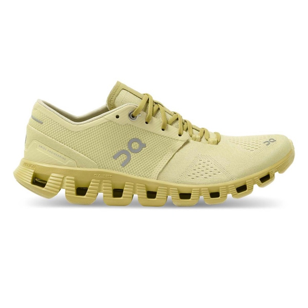 NWOT On Cloud X Training Shoes size 10 womens citron